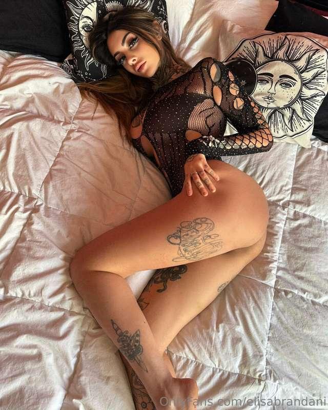 *Do you wanna stay in bed with me? 🥰*