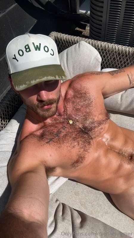 Sunbathing naked is one of my favorite hobbies 😌