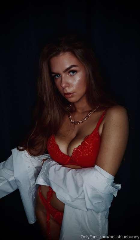 Let’s just chill all day in lingerie and have some fun 😇