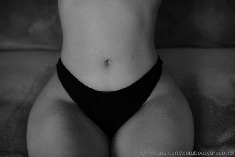 Hi, boy. You like those full thighs, huh?
