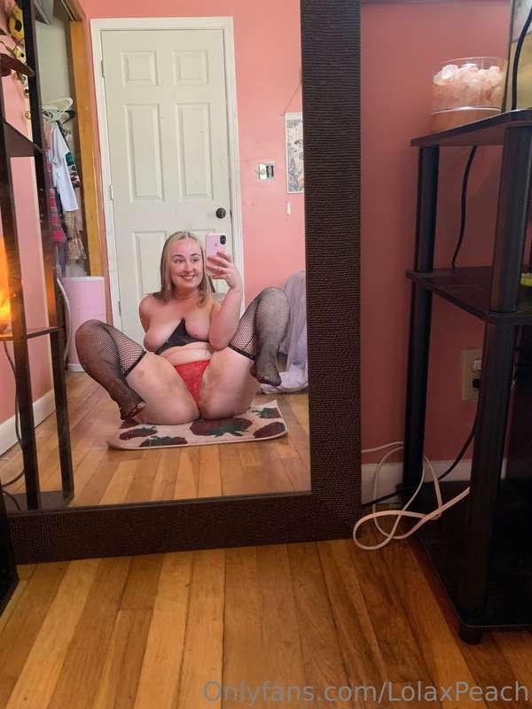 lolaxpeach image #2
