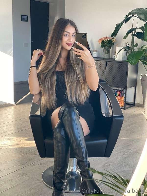 Just another day, lost in the digital world 📱💭