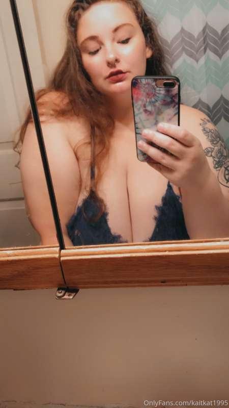 My paid page is on sale for the next week🥰