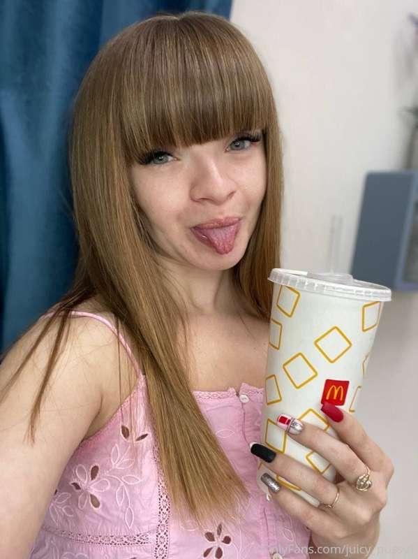 🌮🥤🤤I'm one of those girls who like to eat well and then fuck..