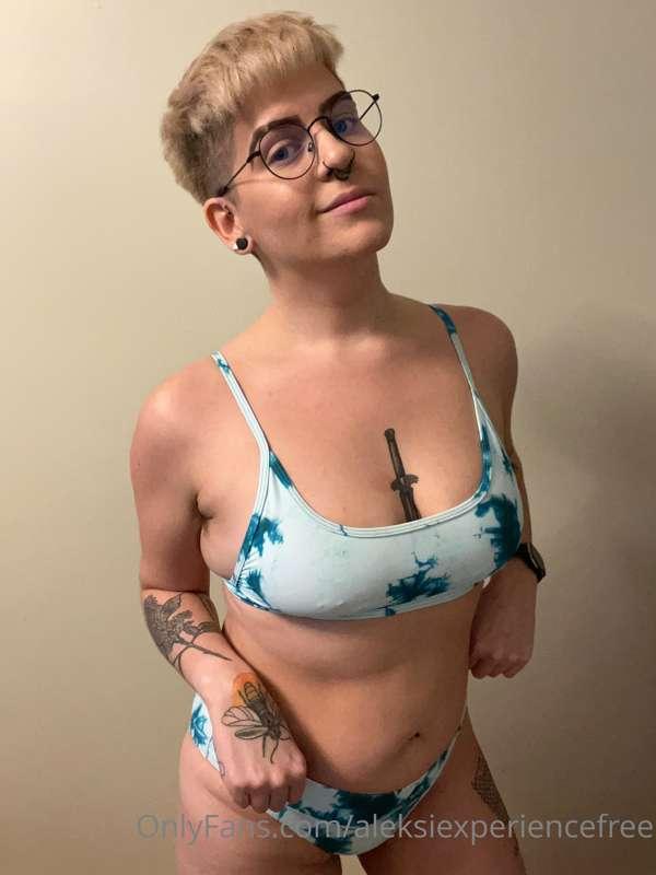 I think I took too many photos in this cute fit, I hope that..