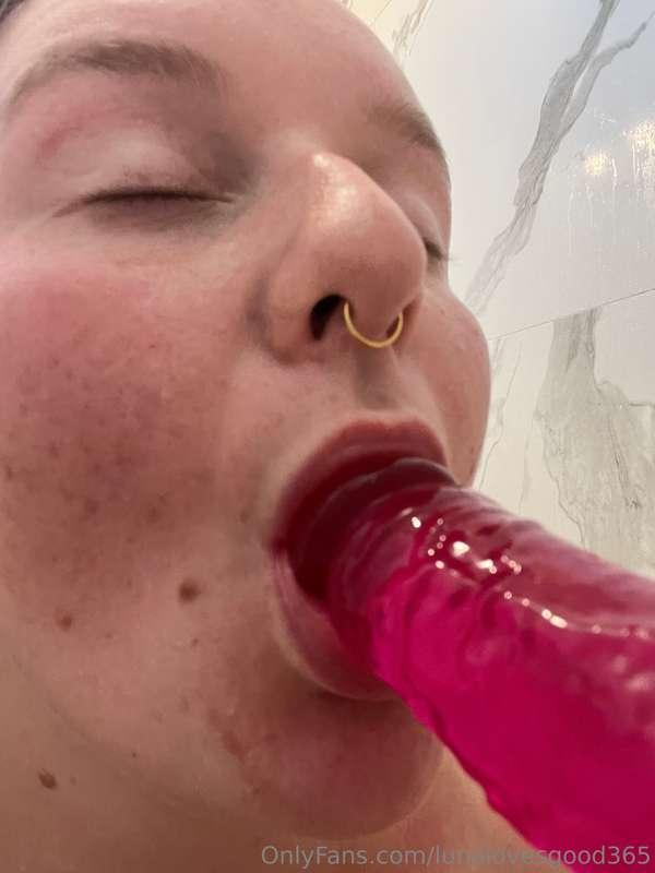 i like eye contact ;)