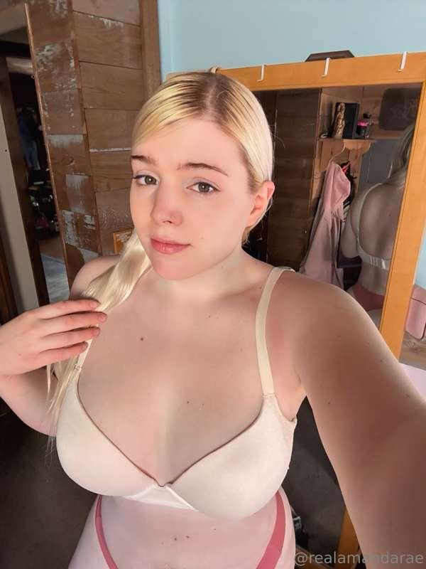 realamandarae image #0