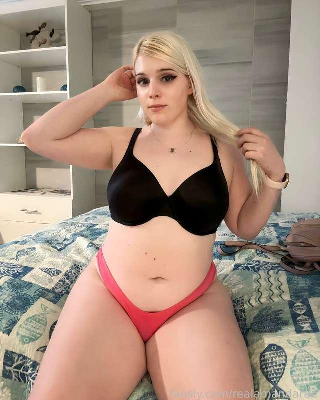 Is it okay if this trans girl is thicque? 🥰

#fyp #foryou #thicc #trans #tgirl #breasts #busty #curvy #blonde #thick