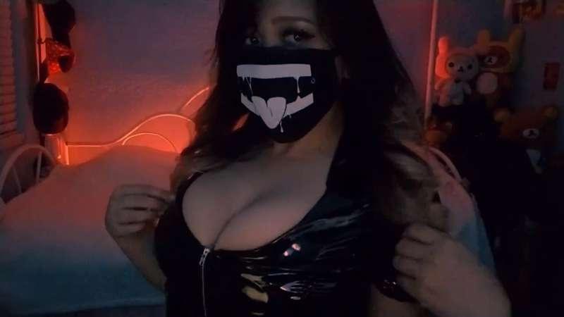 Been awhile since I made latex content 😉 
but what's hot gir..