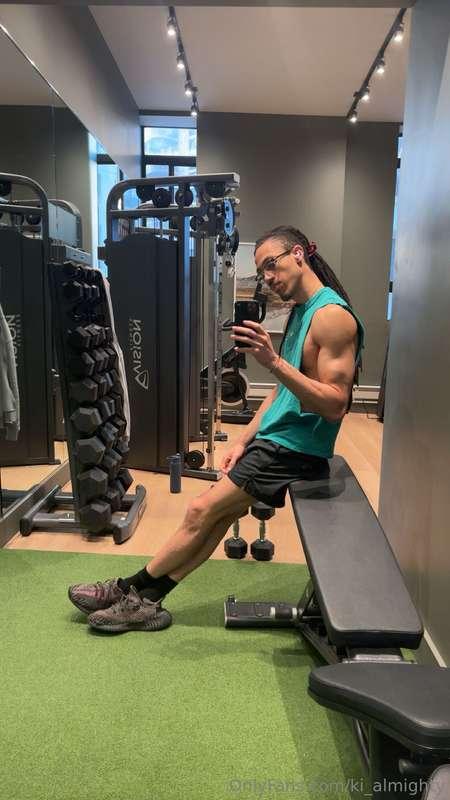 Same outfit, different day 🫡😼