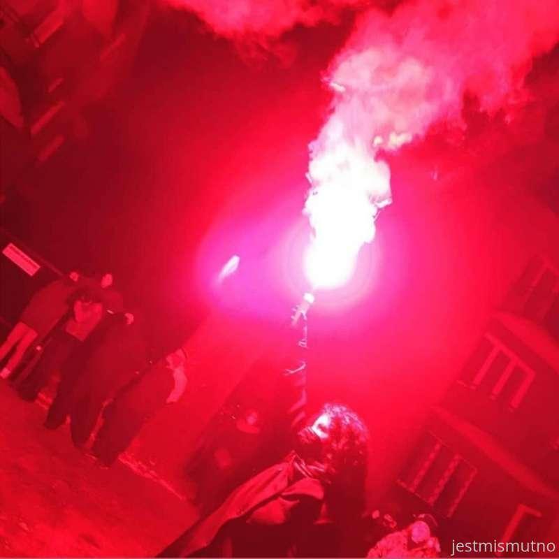 Nierząd to ja mam w kraju, że swoim ciałem będę robić to co ..