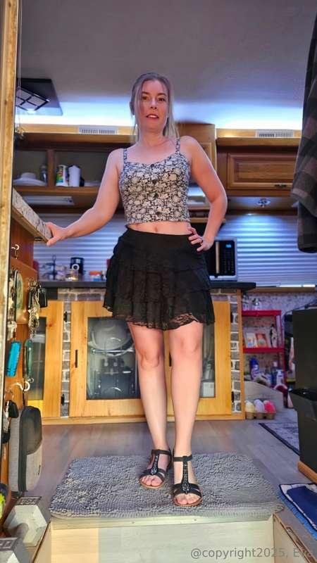 Welcome to my RV, want too see how i look in here? 