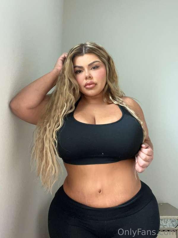 Here to cure your Monday blues 😘