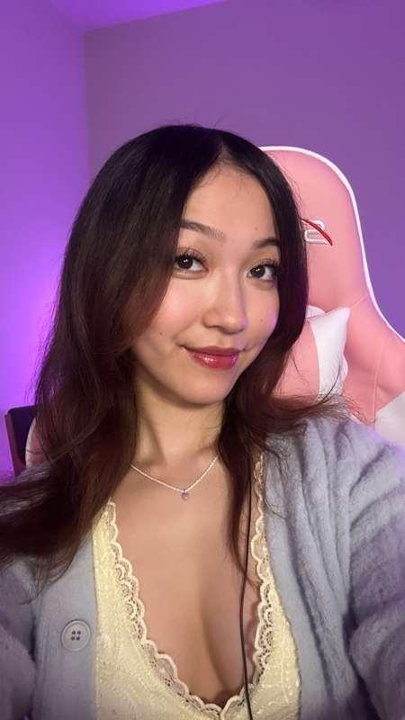 come hang out 💝