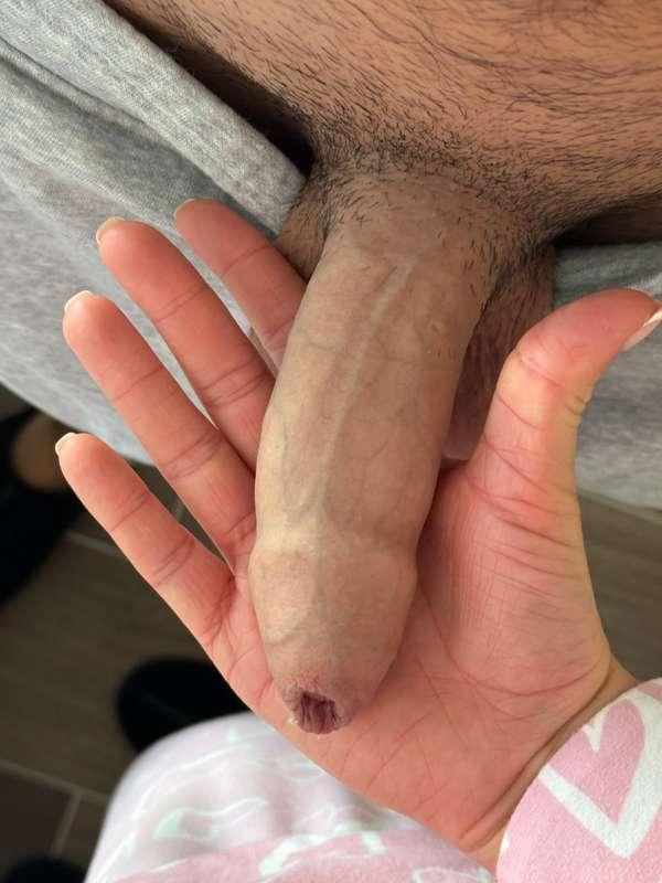 Playing with the ex love islanders cock is so fun heheh