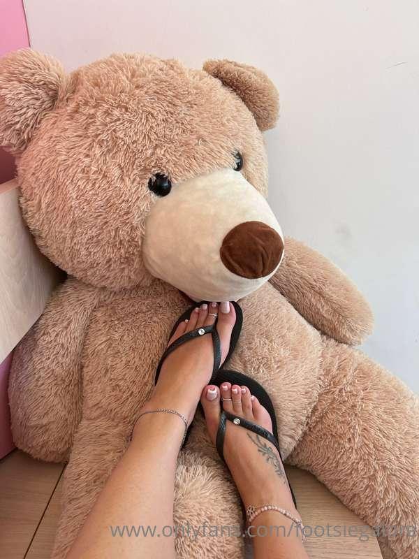 footsiegalore image #4