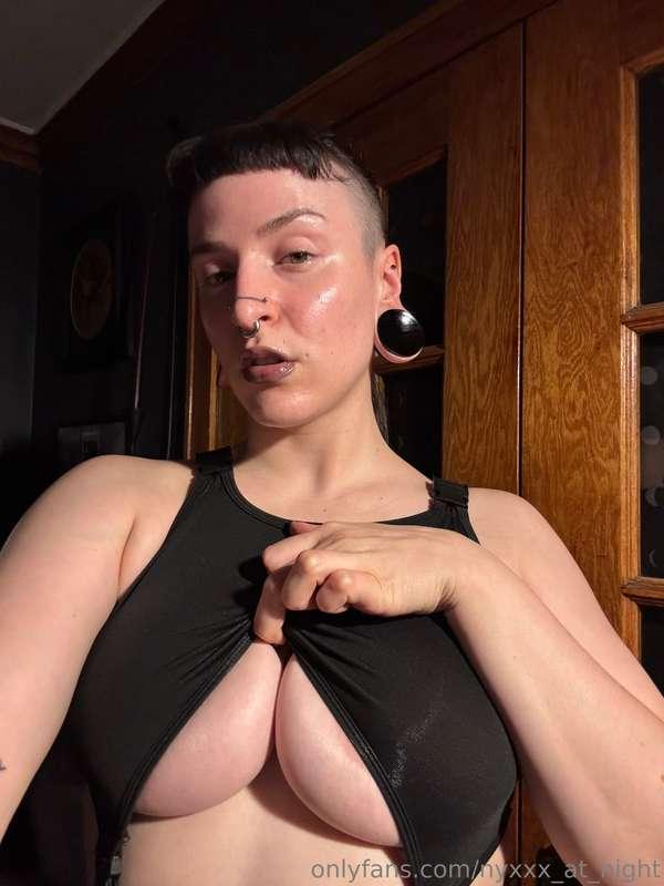 70 mins of sexy dancing & teasing right at your fingertips… ..