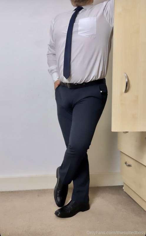 thesuitedboss image #0