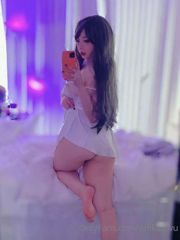 i'm going out today! (don't worry, i'll be posting my outfit..