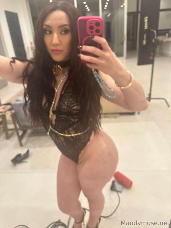 I wanna be showered with cocks sooo badly rn 🍆...send me you..