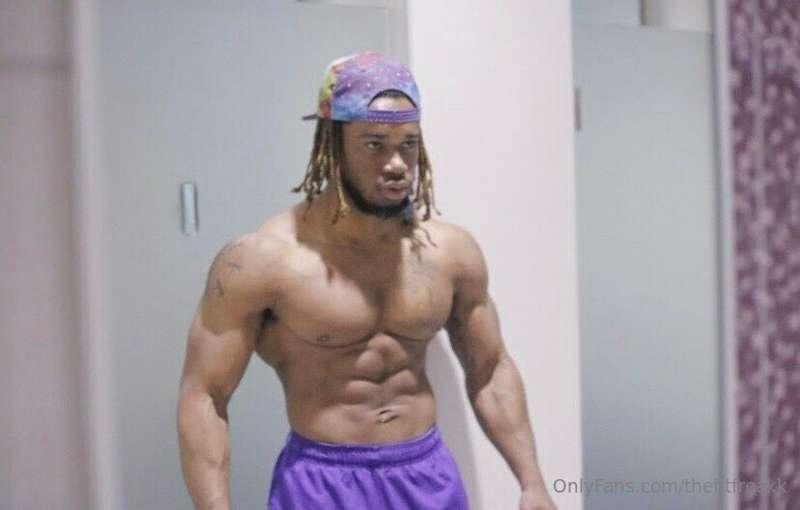 thefitfreakk image #0