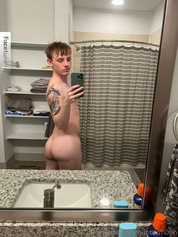 I want you to fill my hole 🥺🥺