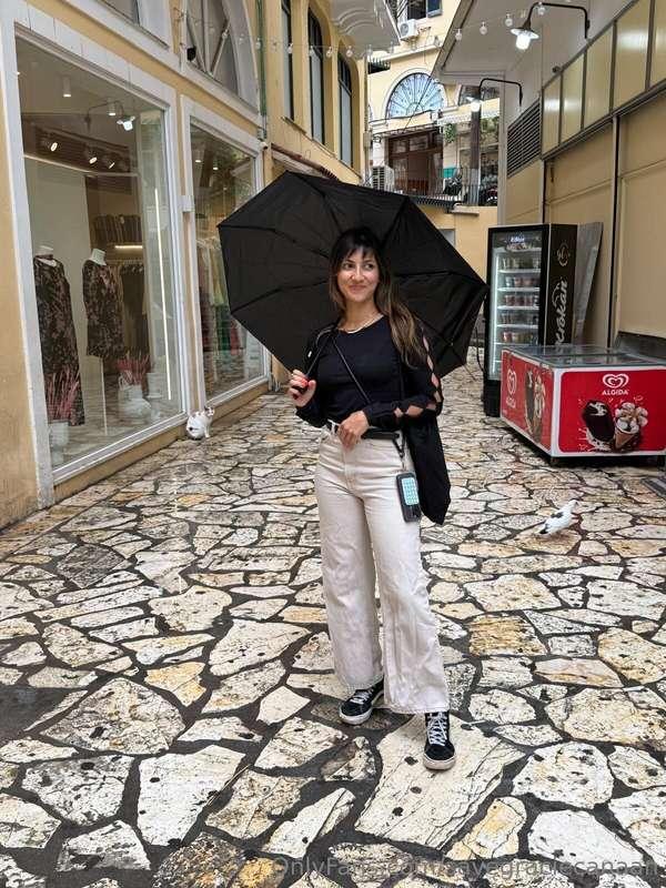 before spotting stray cat / after spotting stray cat 🐱 🐱 🐱 