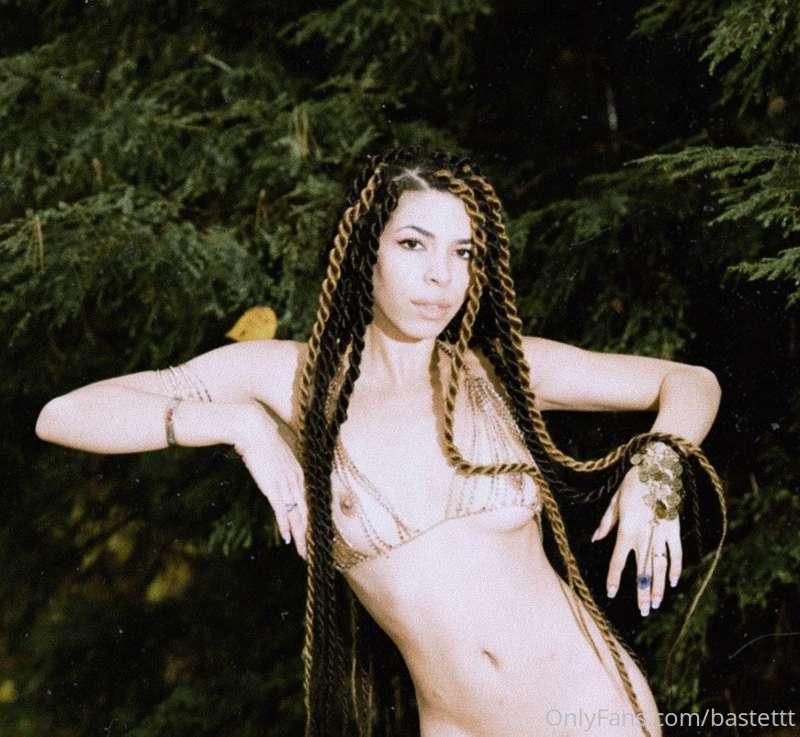 ⚡️❤️⚡️ Photographer : Aardvark Images