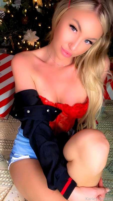 I'm online and HORNY as fuck 🤪