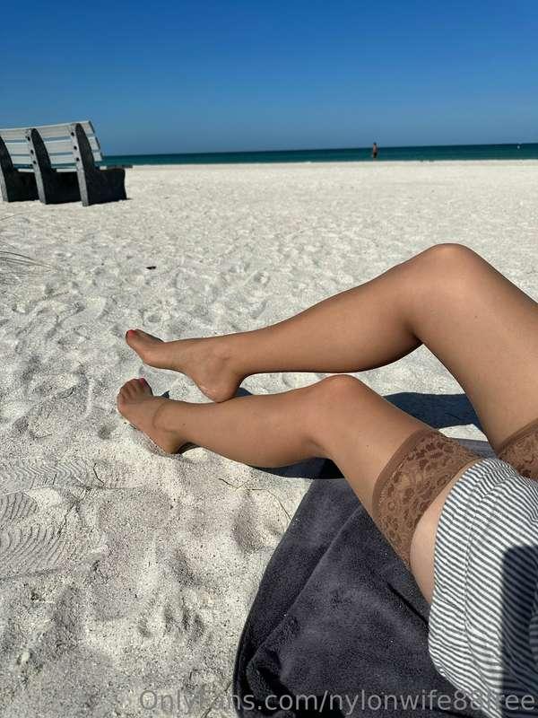 nylonsandfeet image #20