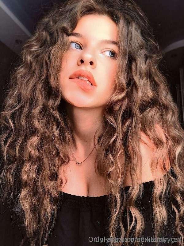 🎀FREE SUBSCRIPTION🎀 @likababygirl🎀 Long-legged horny and wet..