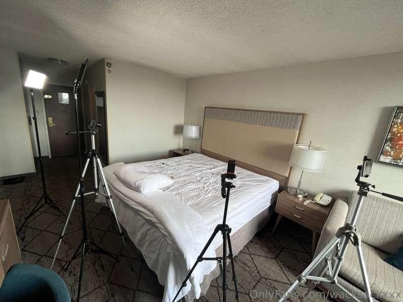SETUP/BTS: New scene coming very soon (within a day or so), ..
