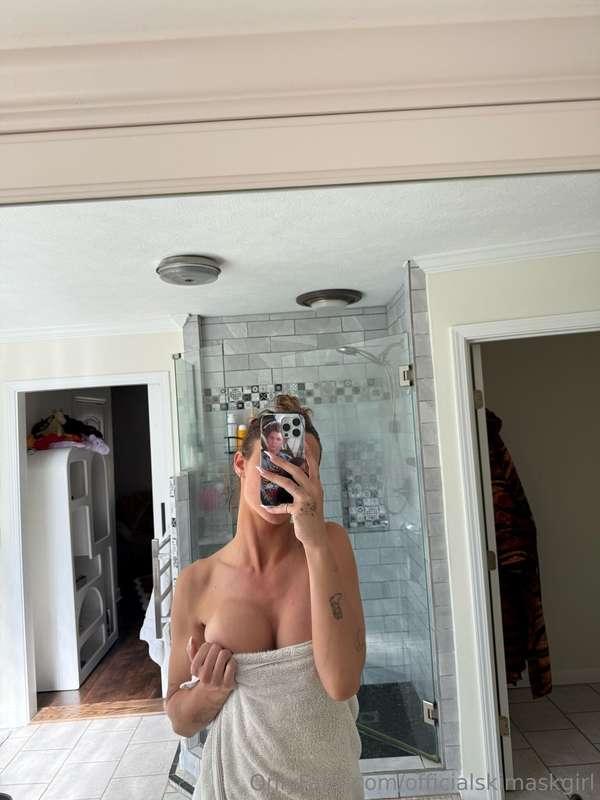 shower anyone? 🤪💦