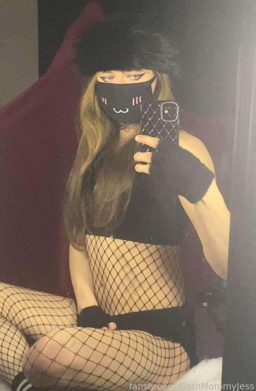 gothmommyjess image #3