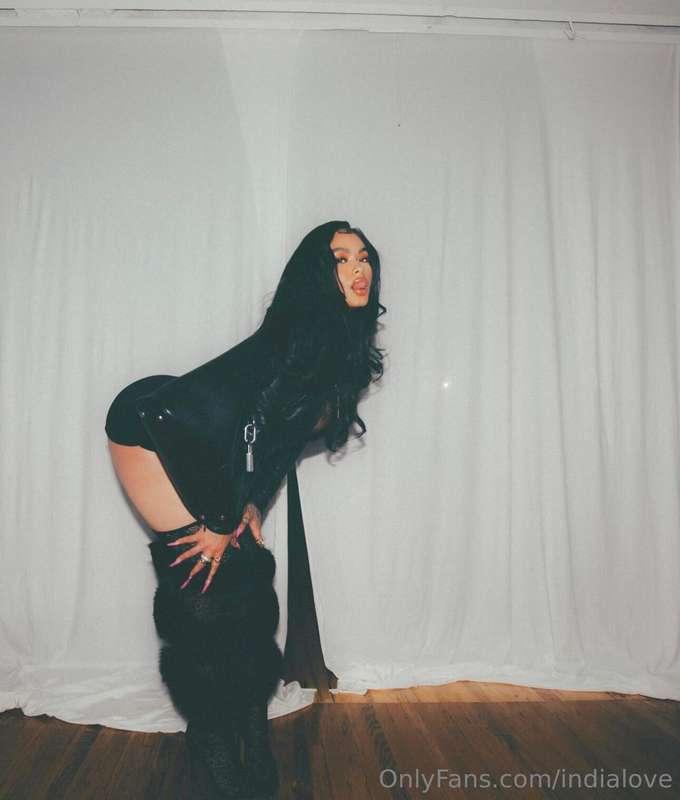 bend me over 😽