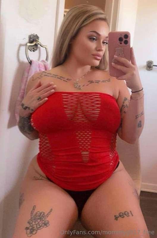ʜᴀᴠᴇ ʏᴏᴜ ꜱᴇᴇɴ ᴍʏ ꜰᴀᴠᴏʀɪᴛᴇ ʙᴜꜱᴛʏ ʙʟᴏɴᴅᴇ?♥ Blonde, busty, tatt..