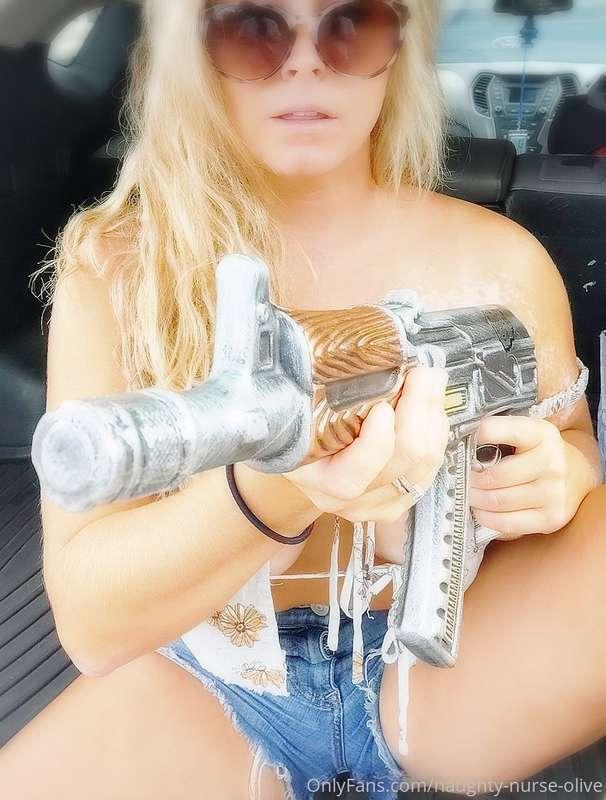 This was gun filled with liquor 🤤🤤🤤 bought as birthday gift ..