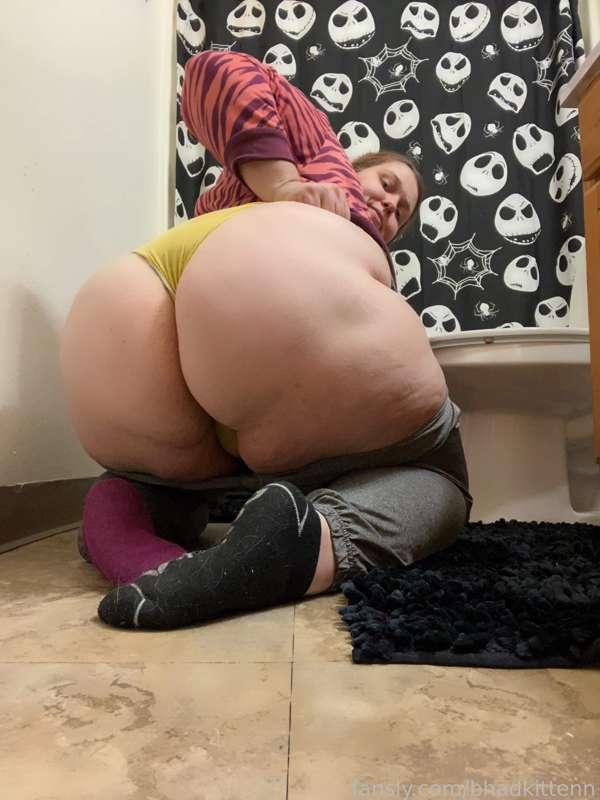 Where would you cum first? 💦💦😽