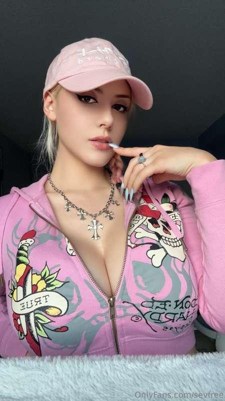 bout to do some errands - I’ve got nothing on under this so ..