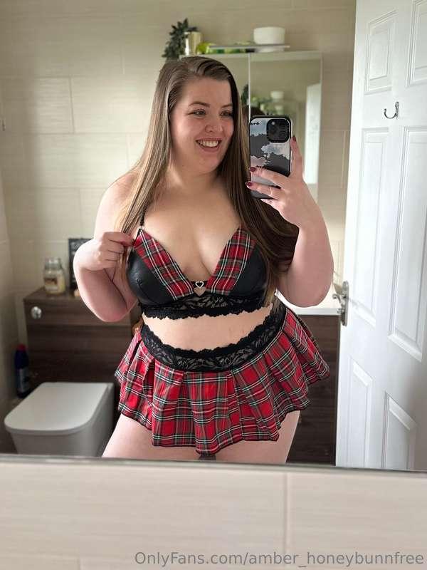Have a guess... am I wearing panties?