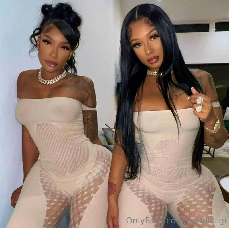 What would you do if you had both of us in your bed? 👀 @so_y..
