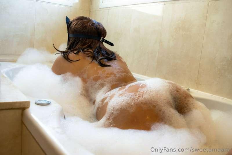 Would you like to take a shower with me?😈