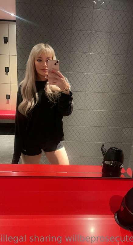Back in the gym today making gains! 

What’s my main focus 🤣..