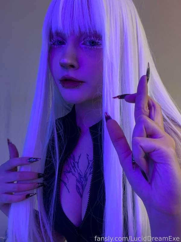just fyiii i have more than 250+ full length vids for sale in dm, just ask me about those &lt;3

☆ #emo #egirl #shorthair #anime #hentai #cutie #coloredhair  #fyp #curvy #waifu  ☆
