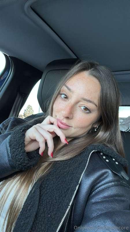Guess who’s thinking about you… 👀