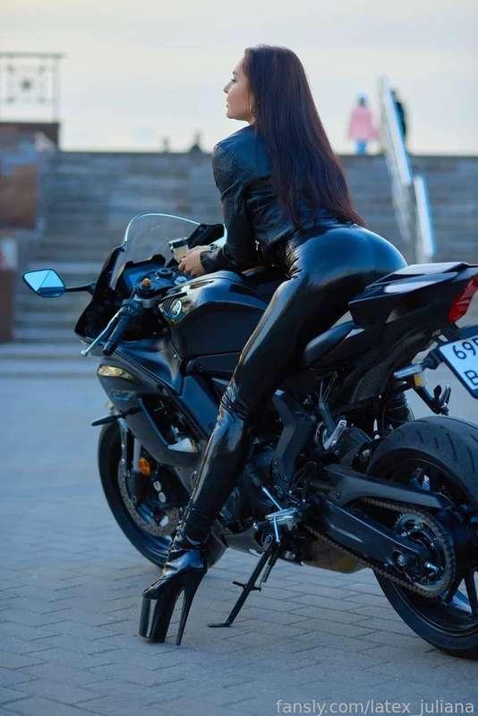 latex_juliana image #12