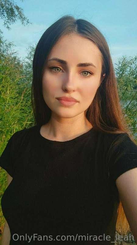 It was a beautiful day in nature!🍃

I lay on the grass, look..