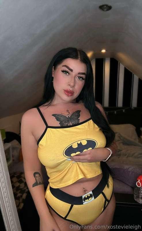I don’t know why I look so angry 🥺 who likes Batman?