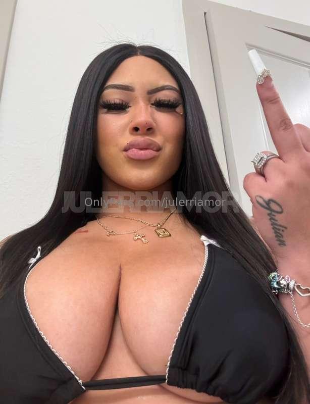 julerriamor main image