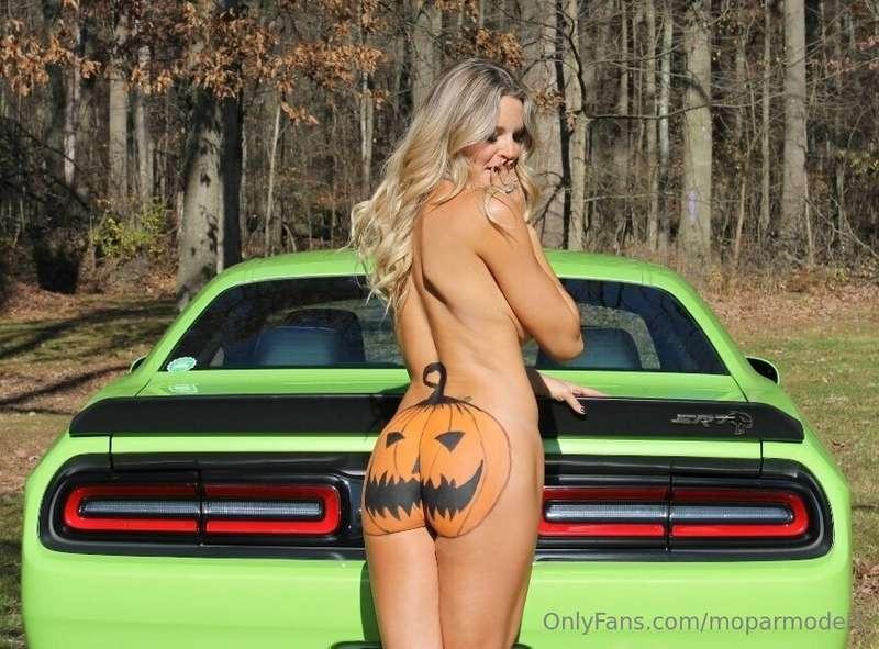 Mopar Monday!! Happy Halloween! 🎃🦇👻